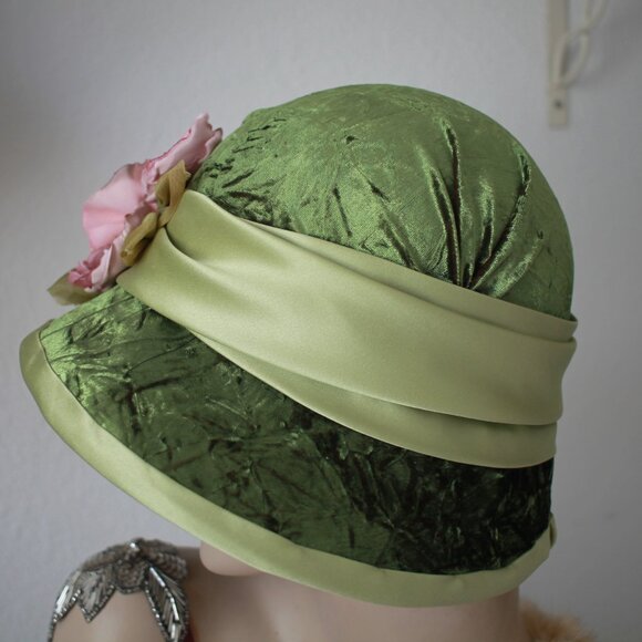 Fall Winter Velvet Vintage Style Wide Brim Cloche Hat